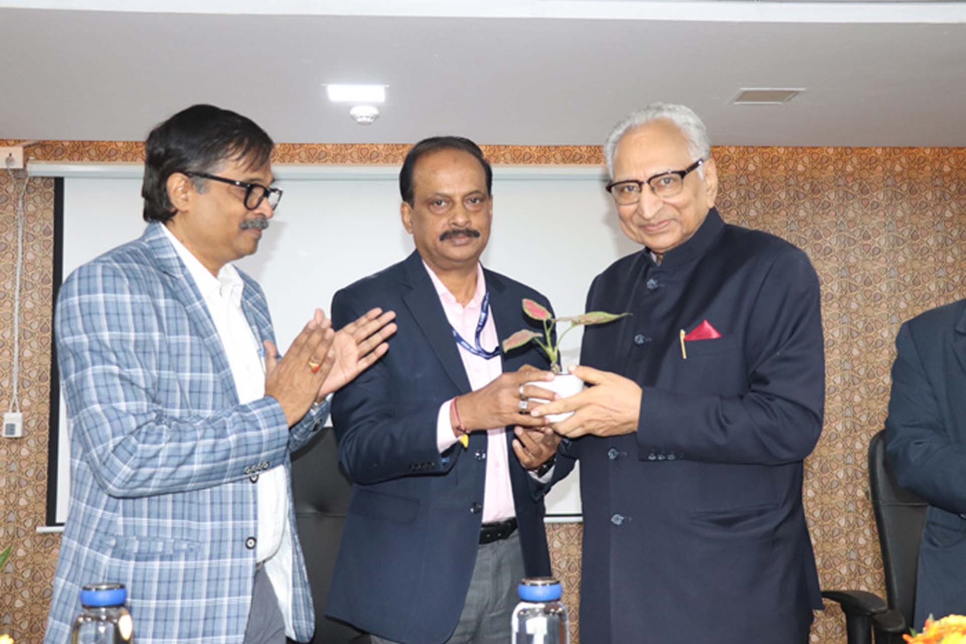 “Carbon Footprint and Sustainability Evaluation for Transportation Infrastructure Using Geosynthetics” Workshop Proceedings Report “Carbon Footprint and Sustainability Evaluation for Transportation Infrastructure Using Geosynthetics” Workshop Proceedings Report