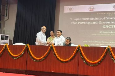 CSIR-CRRI conducted specialized training program for PWD Delhi Engineers on implementing the CAQM Standard Framework for Paving & Greening Urban Roads to curb road dust & enhance Delhi's air quality at NDMC Convention Centre.