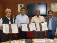 CSIR-CRRI , PWD Govt. of Uttar Pradesh, and SPA New Delhi signed an MoA to implement the CAQM Framework for Paving & Greening of Urban Roads, focusing on road dust mitigation, green infrastructure, RAMS, and innovative road technologies.