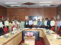 CSIR-CRRI , PWD Govt. of Uttar Pradesh, and SPA New Delhi signed an MoA to implement the CAQM Framework for Paving & Greening of Urban Roads, focusing on road dust mitigation, green infrastructure, RAMS, and innovative road technologies.