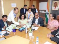 An MoA has been signed between CSIR-CRRI, The Institute of Indian Foundrymen IIF, and Suyog Elements to advance R&D on Waste Foundry Sand (WFS) utilization in road construction