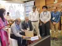 In the presence of Hon’ble Minister(MoRTH) Sh. Nitin Gadkari ji,  CSIR-CRRI &  IndianIfge exchanged an MoU at the GreenTransport Conclave.